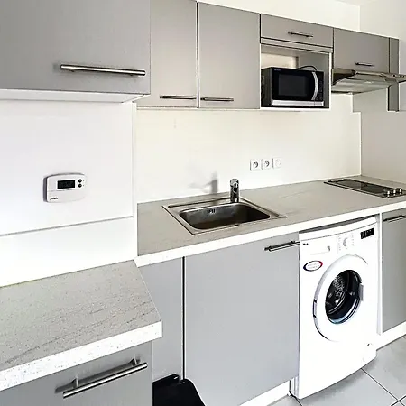 아파트 Charming Flat With Sunny Balcony Port De